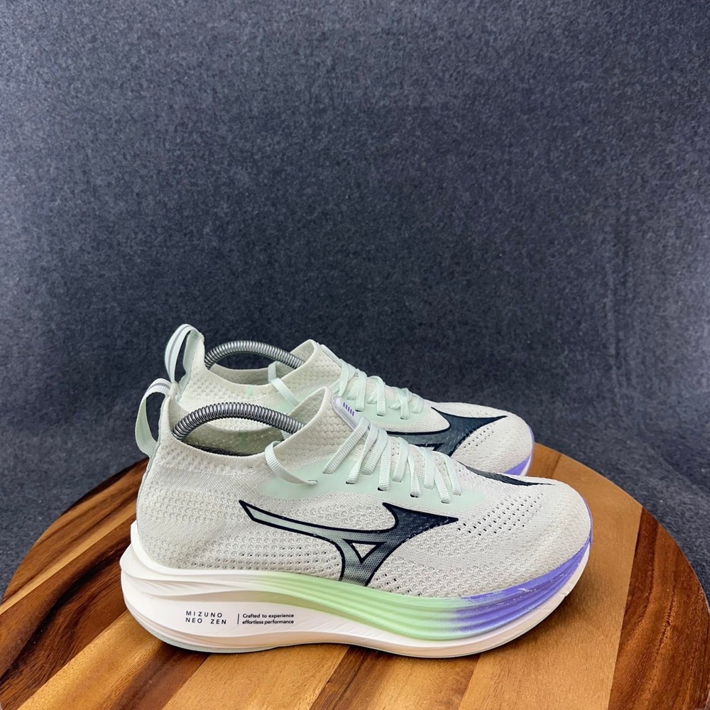 Mizuno Neo Zen Womens Running Shoes Cream Mint Purple Size 9.5